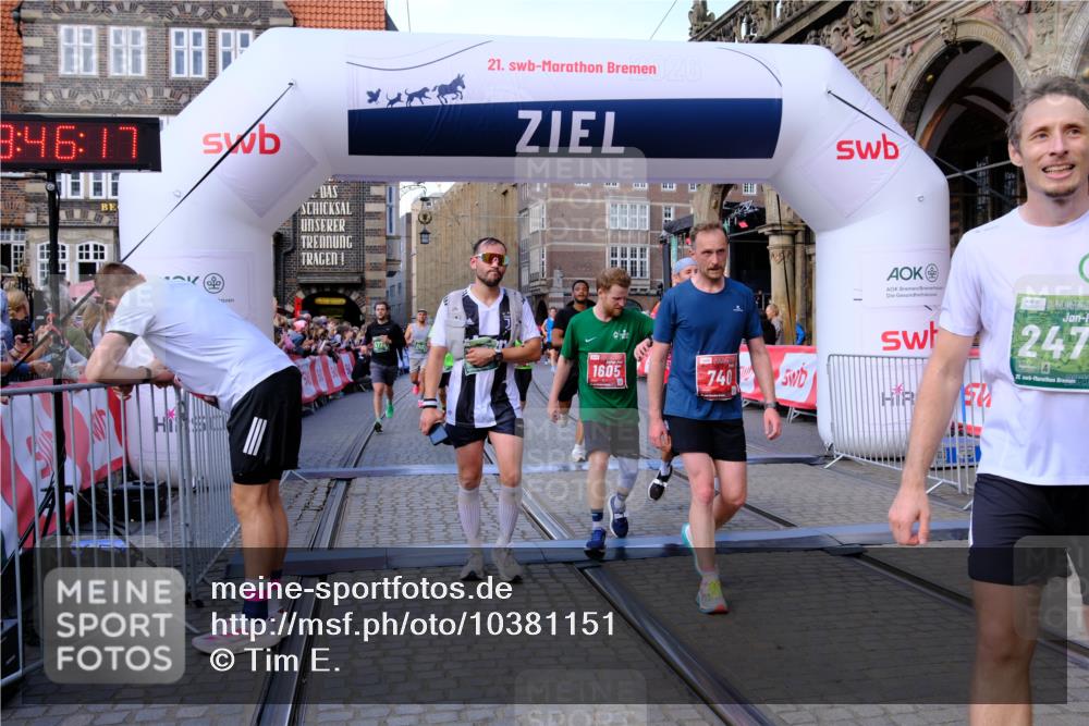 13.09.2026 - 21. swb-Marathon Bremen Tim E. http://msf.ph/oto/10381151 13.09.2026 13:17:05 Ziel 385, 472, 675, 696, 734, 827, 985, 1970, 2319, 2473, 2474, 2809, 3716, 3961, 4135, 4137, 4485, 5255, 5772, 6049, 6531, 6535, 6819, 7297, 7387, 7875 meine-sportfotos.de