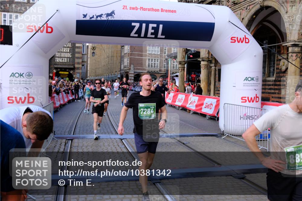 13.09.2026 - 21. swb-Marathon Bremen Tim E. http://msf.ph/oto/10381342 13.09.2026 13:17:29 Ziel 842, 2052, 3246, 4156, 4805, 6095, 6624, 6734, 6759, 6953, 7284, 8111, 8418, 8858 meine-sportfotos.de