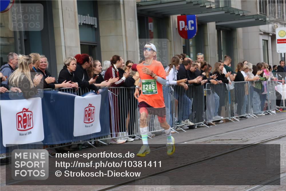 13.09.2026 - 21. swb-Marathon Bremen Strokosch-Dieckow http://msf.ph/oto/10381411 13.09.2026 12:44:47 Ziel 322, 814, 1187, 1544, 1840, 4474, 8285, 289, 6485 meine-sportfotos.de