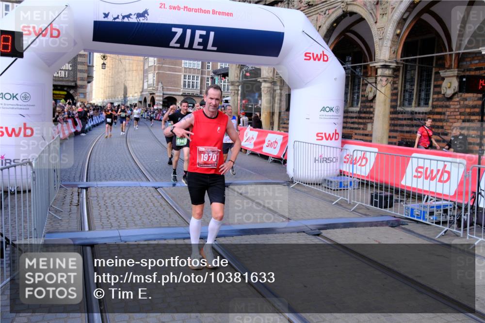 13.09.2026 - 21. swb-Marathon Bremen Tim E. http://msf.ph/oto/10381633 13.09.2026 13:17:47 Ziel 560, 842, 2008, 2234, 3148, 3760, 4171, 5041, 5550, 6095, 6734, 6803, 7901, 8100, 8250, 8253, 8446, 8532, 8714, 9075, 9400 meine-sportfotos.de