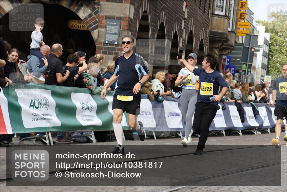 13.09.2026 - 21. swb-Marathon Bremen Strokosch-Dieckow http://msf.ph/oto/10381817 13.09.2026 11:05:06 Ziel 10198, 10283, 10315, 10481, 10729, 10855, 10856, 10877, 10940, 11006, 11114, 11133, 11272, 11364, 11366, 11395, 11518, 11592, 11705, 11757, 12005, 12420, 12493, 12495, 12498, 12500, 12502, 12563, 10370, 10411, 10576, 10697, 10718, 10800, 10802, 10995, 11102, 11105, 11157, 11218, 11281, 11326, 11584, 11616, 11722, 11900, 12011, 12079, 12080, 12335 meine-sportfotos.de