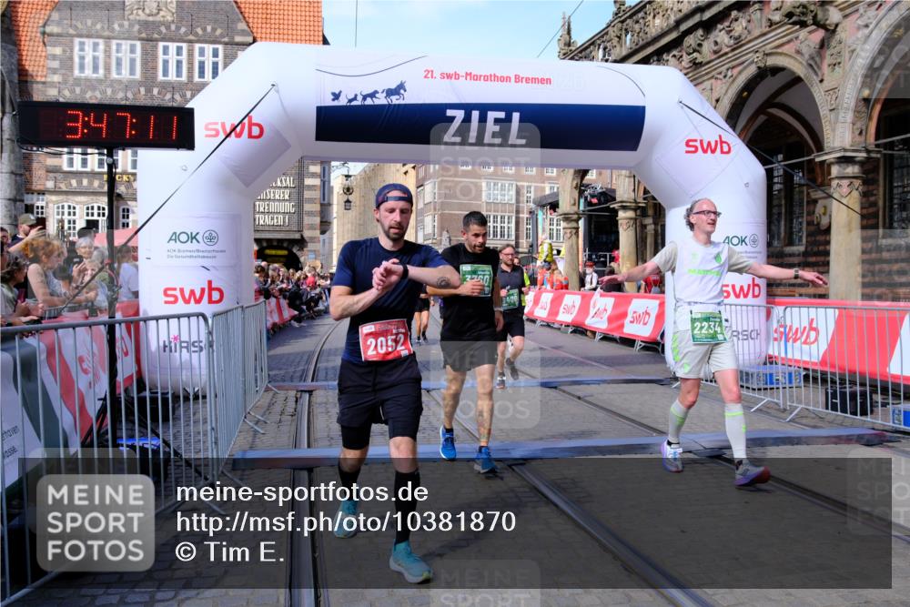 13.09.2026 - 21. swb-Marathon Bremen Tim E. http://msf.ph/oto/10381870 13.09.2026 13:18:00 Ziel 560, 771, 1297, 2008, 2125, 2234, 2812, 3051, 3192, 3760, 4171, 4286, 4374, 4498, 4499, 4620, 5041, 5530, 5550, 5817, 7901, 8100, 8250, 9400, 9505, 13107 meine-sportfotos.de