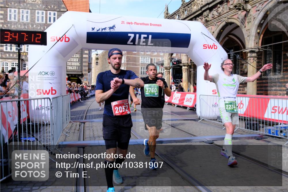 13.09.2026 - 21. swb-Marathon Bremen Tim E. http://msf.ph/oto/10381907 13.09.2026 13:18:01 Ziel 771, 1297, 2008, 2125, 2234, 2812, 3051, 3192, 3760, 4171, 4286, 4374, 4498, 4499, 4620, 5041, 5530, 5550, 5817, 7901, 8100, 8250, 9400, 9505, 13107 meine-sportfotos.de