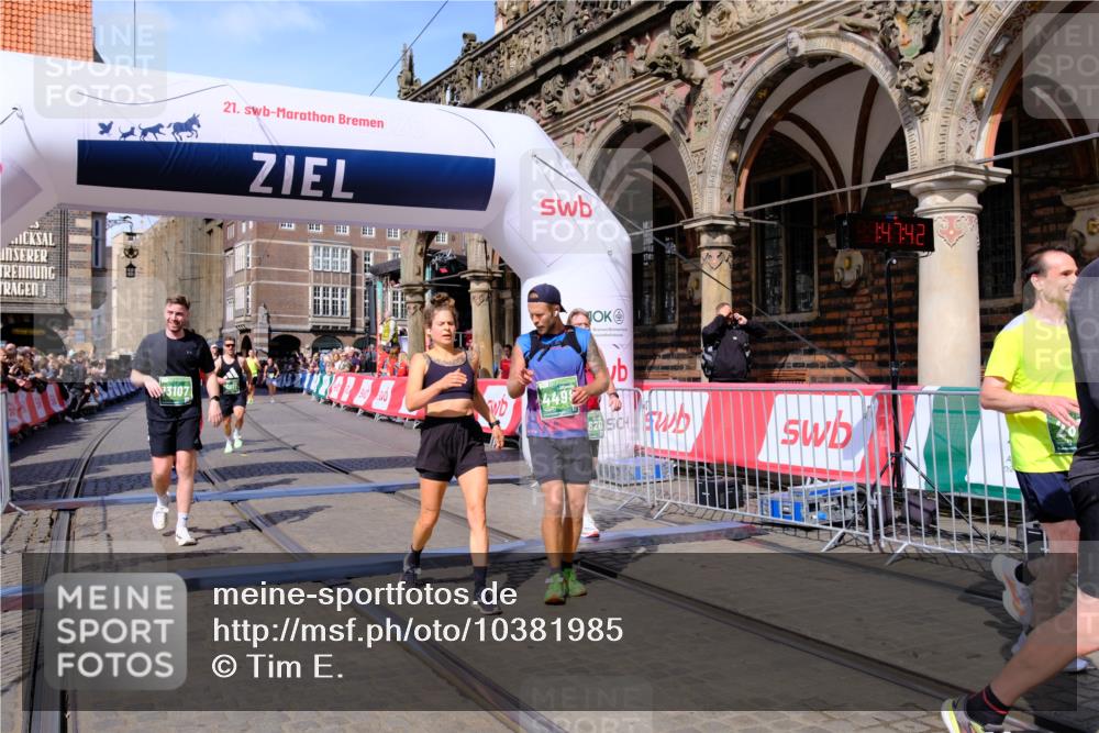 13.09.2026 - 21. swb-Marathon Bremen Tim E. http://msf.ph/oto/10381985 13.09.2026 13:18:04 Ziel 771, 948, 1297, 2001, 2125, 2234, 2812, 3051, 3192, 3760, 4286, 4374, 4498, 4499, 4620, 5530, 5817, 5935, 8250, 9400, 9505, 9595, 9596, 13041, 13107 meine-sportfotos.de