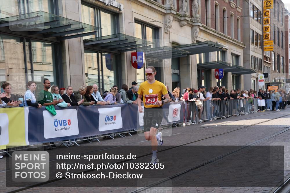 13.09.2026 - 21. swb-Marathon Bremen Strokosch-Dieckow http://msf.ph/oto/10382305 13.09.2026 12:47:18 Ziel 420, 991, 1161, 1783, 649, 7741 meine-sportfotos.de