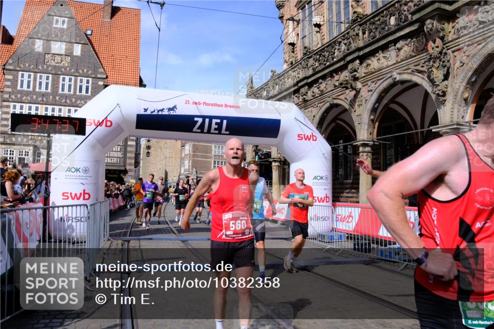 13.09.2026 - 21. swb-Marathon Bremen Tim E. http://msf.ph/oto/10382358 13.09.2026 13:18:26 Ziel 1631, 1797, 1872, 2260, 2634, 2671, 3241, 3458, 3514, 3634, 4131, 4733, 5292, 5695, 5948, 6152, 6290, 6448, 7954, 8094, 8805, 8943, 8944, 9134, 9609, 10065 meine-sportfotos.de