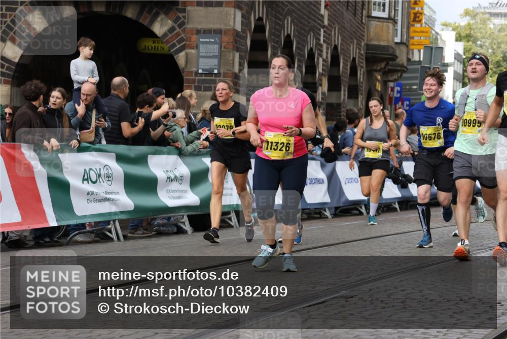 13.09.2026 - 21. swb-Marathon Bremen Strokosch-Dieckow http://msf.ph/oto/10382409 13.09.2026 11:05:22 Ziel 10370, 10465, 10718, 10729, 10741, 10800, 10850, 10855, 10975, 11105, 11133, 11272, 11281, 11518, 11584, 11722, 11900, 11939, 12002, 12064, 12099, 12235, 12335, 12420, 12522, 10186, 10259, 10260, 10432, 10864, 11146, 11314, 11387, 11394, 11520, 11521, 11571, 11572, 11724, 11791, 11892, 11947, 12055, 12251, 12273, 12330, 12362 meine-sportfotos.de