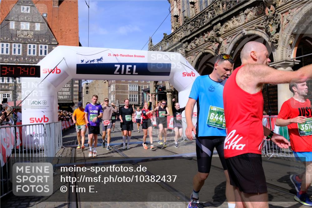 13.09.2026 - 21. swb-Marathon Bremen Tim E. http://msf.ph/oto/10382437 13.09.2026 13:18:29 Ziel 1631, 1872, 2260, 2671, 3241, 3458, 3514, 3634, 4131, 4733, 5292, 5460, 5695, 5948, 6152, 6290, 6448, 7491, 7954, 8094, 8943, 8944, 9134, 9609, 10065 meine-sportfotos.de