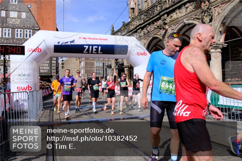 13.09.2026 - 21. swb-Marathon Bremen Tim E. http://msf.ph/oto/10382452 13.09.2026 13:18:29 Ziel 1631, 1872, 2260, 2671, 3241, 3458, 3514, 3634, 4131, 4733, 5292, 5460, 5695, 5948, 6152, 6290, 6448, 7491, 7954, 8094, 8943, 8944, 9134, 9609, 10065 meine-sportfotos.de