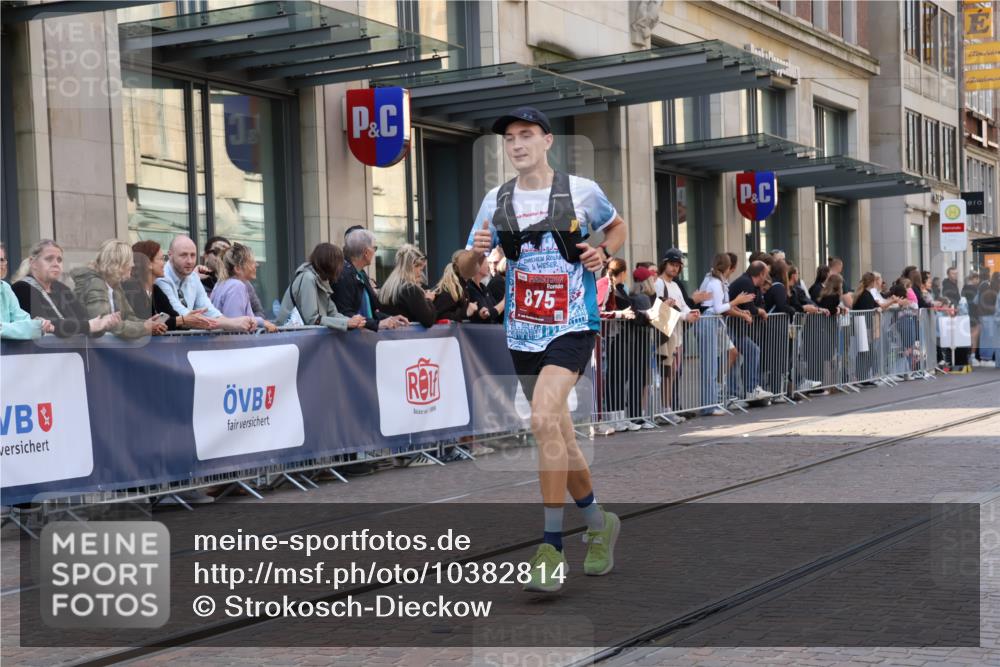 13.09.2026 - 21. swb-Marathon Bremen Strokosch-Dieckow http://msf.ph/oto/10382814 13.09.2026 12:48:04 Ziel 5428, 358, 447, 875, 991 meine-sportfotos.de