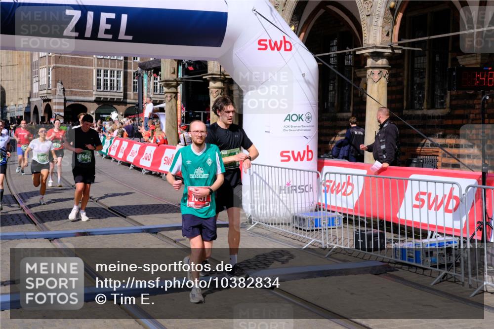 13.09.2026 - 21. swb-Marathon Bremen Tim E. http://msf.ph/oto/10382834 13.09.2026 13:18:51 Ziel 465, 1419, 2055, 2324, 2948, 3631, 4120, 4413, 4642, 5307, 5867, 6293, 6294, 6787, 6818, 7245, 7731, 8404, 8540, 8743, 8872, 9019, 9275, 9327, 9833 meine-sportfotos.de