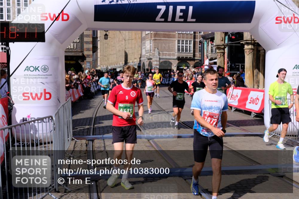 13.09.2026 - 21. swb-Marathon Bremen Tim E. http://msf.ph/oto/10383000 13.09.2026 13:19:00 Ziel 465, 2324, 2948, 3631, 4120, 4413, 4642, 5277, 5867, 6787, 7104, 7163, 7245, 7602, 8540, 8743, 9275, 9327, 9833 meine-sportfotos.de