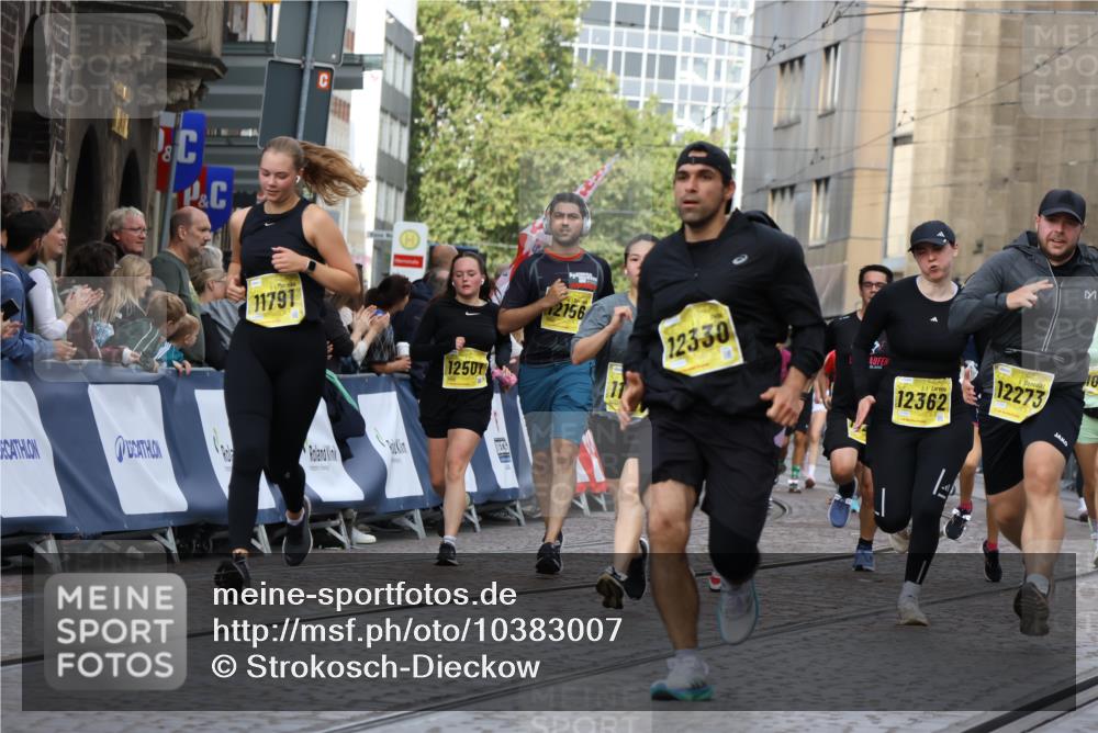 13.09.2026 - 21. swb-Marathon Bremen Strokosch-Dieckow http://msf.ph/oto/10383007 13.09.2026 11:05:42 Ziel 10186, 10411, 10432, 10576, 10697, 10717, 10802, 10995, 11102, 11146, 11157, 11218, 11314, 11326, 11334, 11387, 11394, 11521, 11571, 11572, 11616, 12011, 12055, 12079, 12080, 12251, 12330, 10018, 10168, 10305, 10382, 10619, 11024, 11132, 11164, 11477, 12186, 12378, 12523, 12528, 12773 meine-sportfotos.de