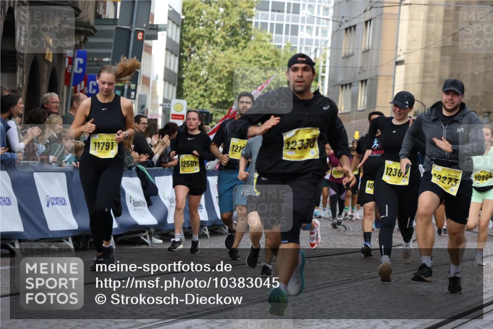 13.09.2026 - 21. swb-Marathon Bremen Strokosch-Dieckow http://msf.ph/oto/10383045 13.09.2026 11:05:42 Ziel 10186, 10411, 10432, 10576, 10697, 10717, 10802, 10995, 11102, 11146, 11157, 11218, 11314, 11326, 11334, 11387, 11394, 11521, 11571, 11572, 11616, 12011, 12055, 12079, 12080, 12251, 12330, 10018, 10168, 10305, 10382, 10619, 11024, 11132, 11164, 11477, 12186, 12378, 12523, 12528, 12773 meine-sportfotos.de