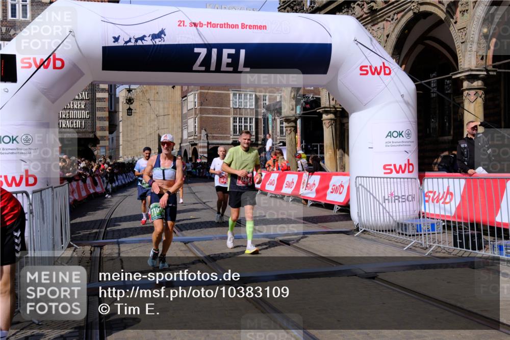 13.09.2026 - 21. swb-Marathon Bremen Tim E. http://msf.ph/oto/10383109 13.09.2026 13:19:10 Ziel 307, 4120, 4916, 5277, 6310, 6787, 7104, 7154, 7163, 7602, 7791, 13184 meine-sportfotos.de