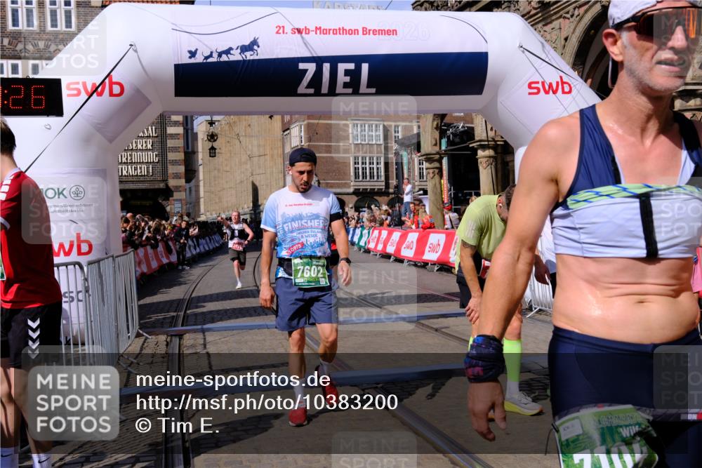 13.09.2026 - 21. swb-Marathon Bremen Tim E. http://msf.ph/oto/10383200 13.09.2026 13:19:15 Ziel 307, 2007, 4857, 4916, 5277, 6310, 7104, 7154, 7602, 7647, 7686, 7791, 9512, 13184 meine-sportfotos.de