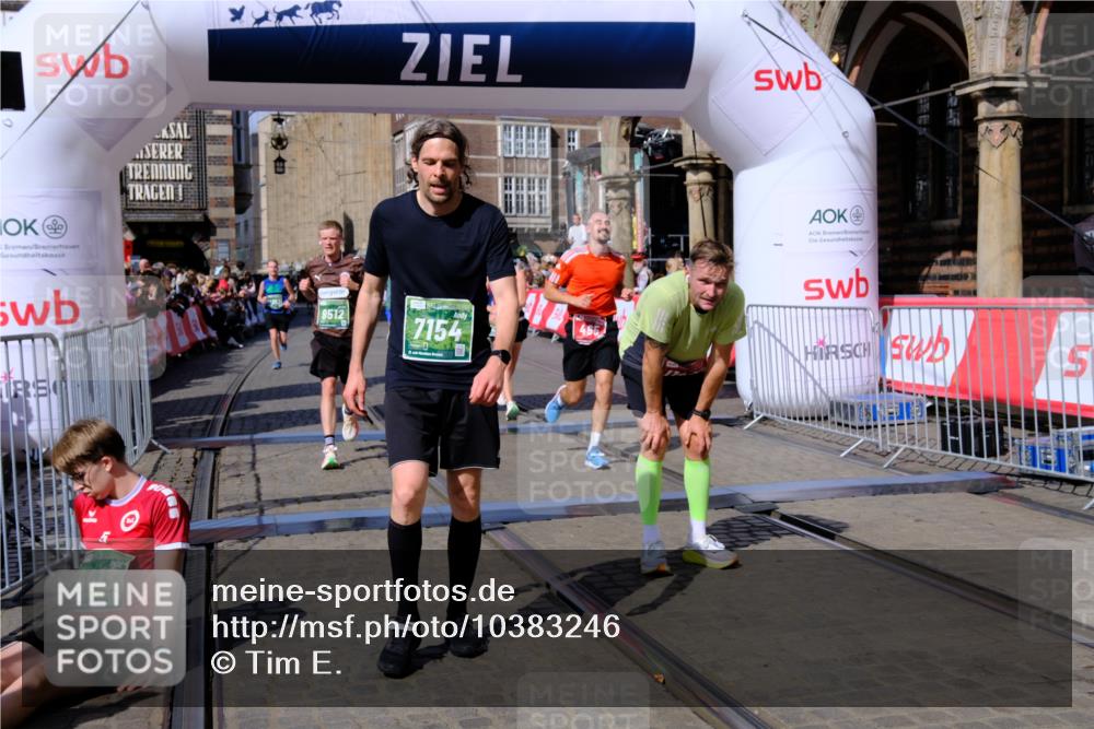 13.09.2026 - 21. swb-Marathon Bremen Tim E. http://msf.ph/oto/10383246 13.09.2026 13:19:24 Ziel 189, 666, 1599, 2007, 2390, 2535, 4819, 4857, 5172, 6137, 6310, 6633, 7154, 7647, 7686, 7791, 9512, 13184 meine-sportfotos.de