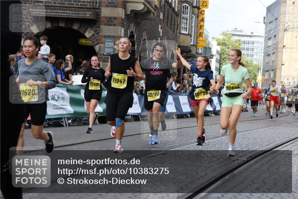 13.09.2026 - 21. swb-Marathon Bremen Strokosch-Dieckow http://msf.ph/oto/10383275 13.09.2026 11:05:47 Ziel 10186, 10259, 10260, 10411, 10432, 10697, 10717, 10802, 10864, 11146, 11314, 11334, 11387, 11394, 11520, 11521, 11571, 11572, 11724, 11791, 11892, 12055, 12251, 12273, 12330, 12362, 10018, 10204, 10305, 10382, 10619, 10662, 11132, 11156, 11164, 11477, 12186, 12378, 12486, 12523, 12528 meine-sportfotos.de