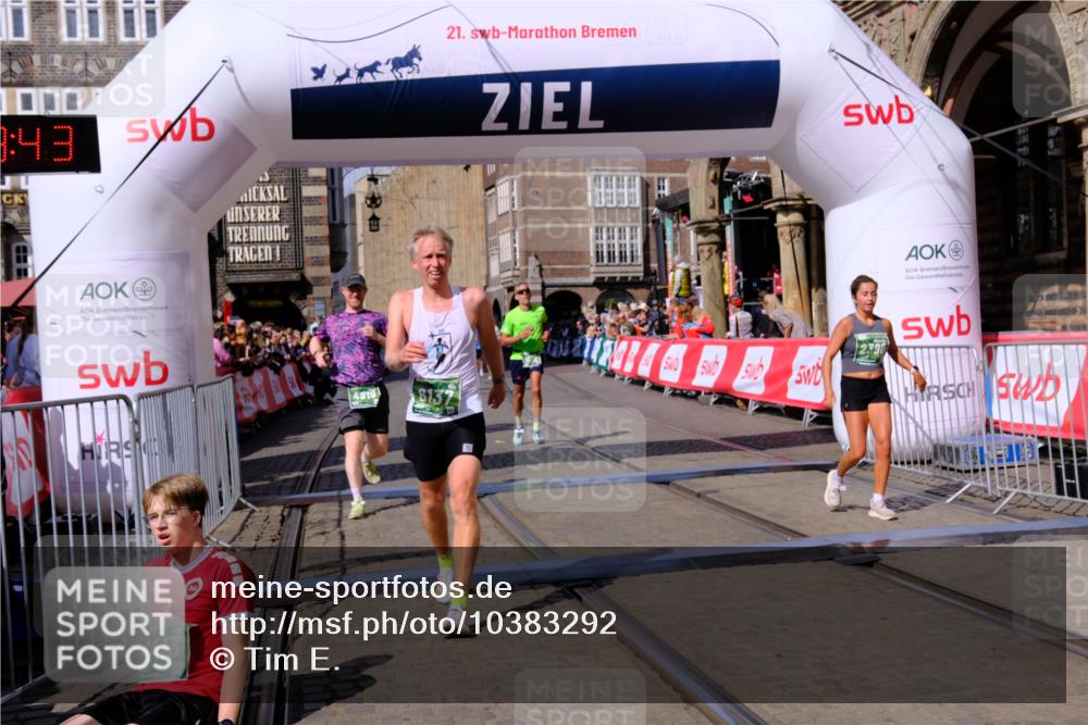 13.09.2026 - 21. swb-Marathon Bremen Tim E. http://msf.ph/oto/10383292 13.09.2026 13:19:32 Ziel 189, 666, 1599, 2007, 2390, 2423, 2535, 3182, 3508, 4319, 4819, 4857, 5172, 5371, 6008, 6137, 6633, 7686, 7754, 9552, 9638, 9805 meine-sportfotos.de