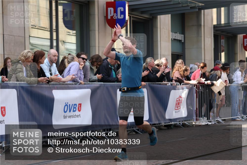 13.09.2026 - 21. swb-Marathon Bremen Strokosch-Dieckow http://msf.ph/oto/10383339 13.09.2026 12:48:57 Ziel 314, 934, 1428, 1917 meine-sportfotos.de