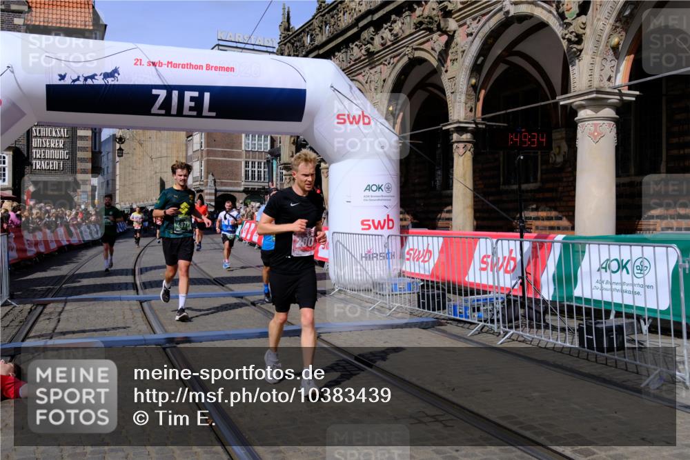 13.09.2026 - 21. swb-Marathon Bremen Tim E. http://msf.ph/oto/10383439 13.09.2026 13:19:56 Ziel 161, 461, 926, 1010, 1232, 1281, 1468, 1535, 1642, 2870, 2906, 3966, 4455, 4479, 4480, 4977, 4978, 7037, 7140, 7268, 7655, 7945, 8153, 8185, 9359, 9984, 13163 meine-sportfotos.de