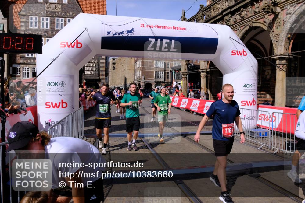 13.09.2026 - 21. swb-Marathon Bremen Tim E. http://msf.ph/oto/10383660 13.09.2026 13:21:17 Ziel 854, 1056, 1191, 1881, 2425, 2640, 3356, 3450, 3933, 4126, 4316, 4362, 4465, 4612, 4734, 5161, 6401, 6680, 6970, 7902, 8237, 8622, 8971, 13120 meine-sportfotos.de