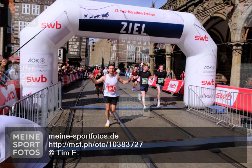 13.09.2026 - 21. swb-Marathon Bremen Tim E. http://msf.ph/oto/10383727 13.09.2026 13:21:31 Ziel 226, 1191, 2979, 3450, 3534, 4234, 4362, 4445, 4484, 4519, 4734, 6357, 6970, 8237, 8323, 8408, 8791, 9267, 9268, 9900 meine-sportfotos.de