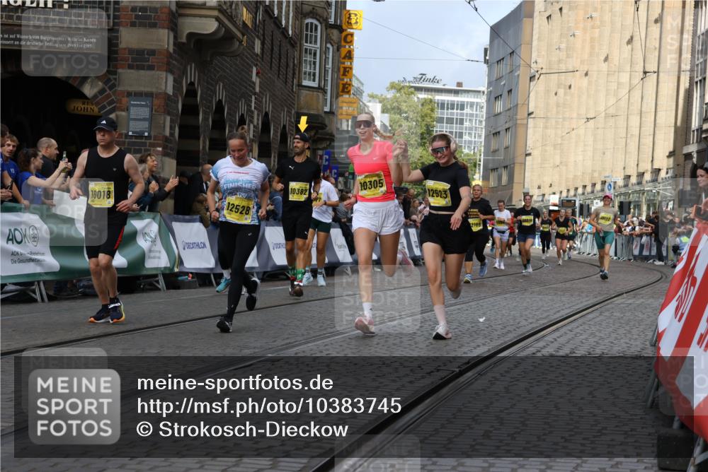 13.09.2026 - 21. swb-Marathon Bremen Strokosch-Dieckow http://msf.ph/oto/10383745 13.09.2026 11:06:00 Ziel 10168, 10238, 10259, 10260, 10305, 10457, 10864, 11024, 11314, 11387, 11520, 11521, 11724, 11791, 11892, 11947, 12156, 12273, 12330, 12362, 12378, 12501, 12523, 12773, 10204, 10375, 10662, 11029, 11156, 11460, 11674, 11690, 11775, 11786, 12486 meine-sportfotos.de