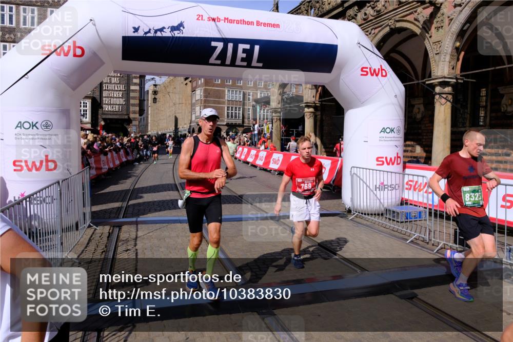 13.09.2026 - 21. swb-Marathon Bremen Tim E. http://msf.ph/oto/10383830 13.09.2026 13:21:33 Ziel 226, 2979, 3450, 3534, 4234, 4362, 4445, 4484, 4519, 4734, 6357, 8323, 8408, 8791, 9267, 9268, 9514, 9900 meine-sportfotos.de