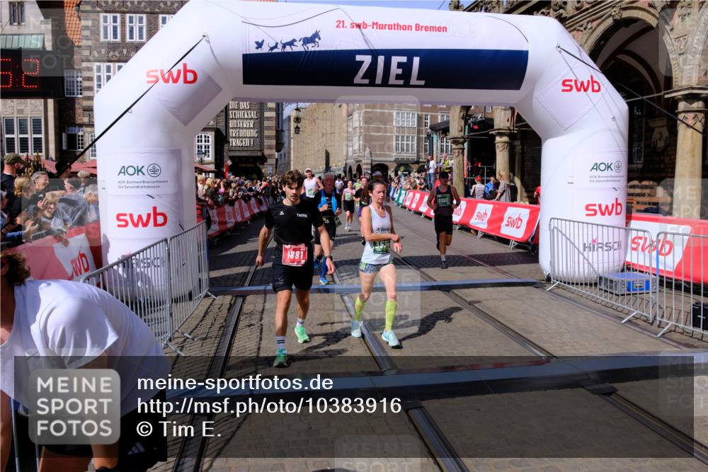 13.09.2026 - 21. swb-Marathon Bremen Tim E. http://msf.ph/oto/10383916 13.09.2026 13:21:41 Ziel 226, 2904, 2979, 3120, 3202, 3534, 3655, 4165, 4234, 4445, 4484, 4519, 6862, 8184, 8270, 8408, 8730, 8791, 8923, 9048, 9514, 9722, 9900 meine-sportfotos.de