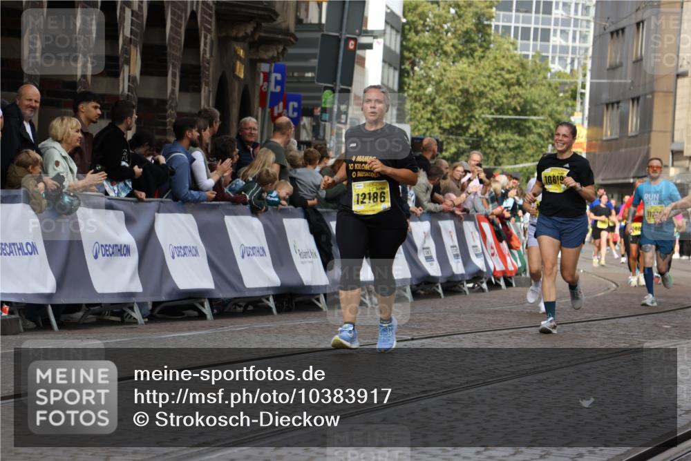 13.09.2026 - 21. swb-Marathon Bremen Strokosch-Dieckow http://msf.ph/oto/10383917 13.09.2026 11:06:03 Ziel 10018, 10168, 10238, 10259, 10260, 10305, 10457, 10864, 11024, 11520, 11724, 11791, 11892, 11947, 12156, 12273, 12362, 12378, 12501, 12523, 12528, 12773, 10375, 10681, 10682, 11029, 11460, 11674, 11690, 11786, 11849, 12479 meine-sportfotos.de