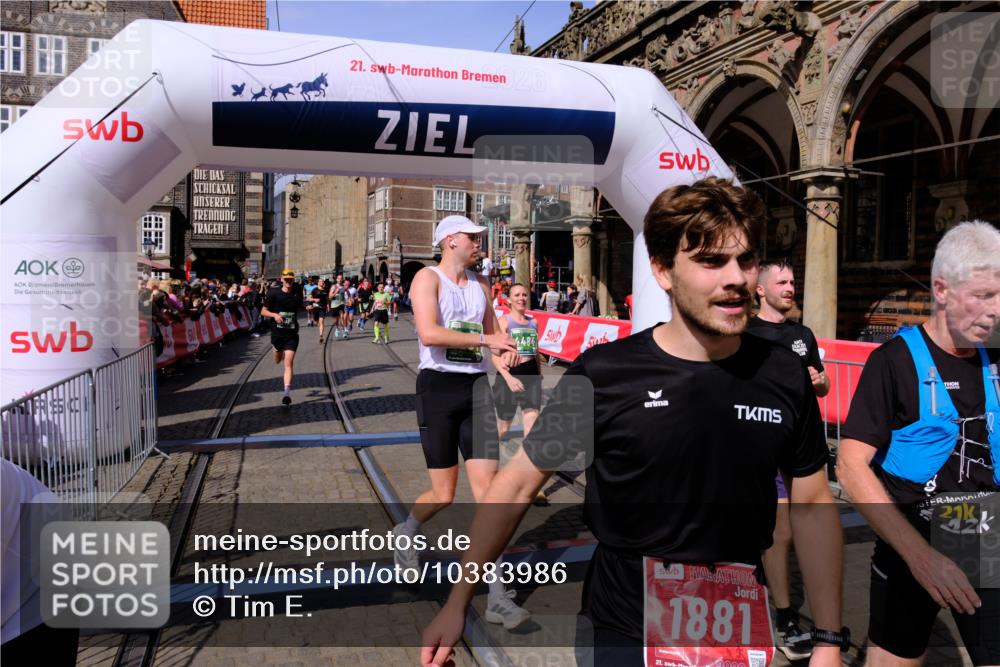 13.09.2026 - 21. swb-Marathon Bremen Tim E. http://msf.ph/oto/10383986 13.09.2026 13:21:44 Ziel 1130, 2904, 3120, 3202, 3435, 3534, 3655, 4165, 4234, 4445, 4484, 4519, 5542, 6862, 8184, 8270, 8384, 8730, 8923, 9048, 9514, 9722, 9900, 13145 meine-sportfotos.de