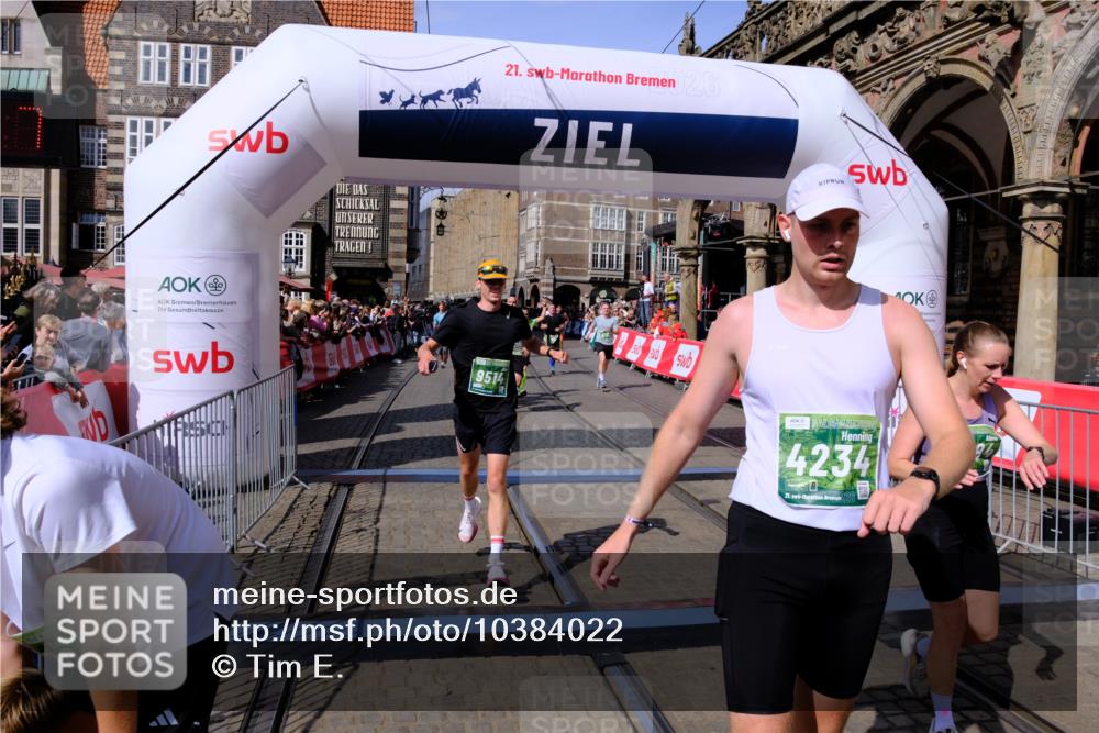 13.09.2026 - 21. swb-Marathon Bremen Tim E. http://msf.ph/oto/10384022 13.09.2026 13:21:46 Ziel 1130, 2570, 2904, 3120, 3202, 3435, 3534, 3655, 3930, 4165, 4234, 4445, 4484, 4519, 5542, 6862, 7176, 8184, 8270, 8384, 8730, 8923, 9048, 9514, 9722, 9900, 13145 meine-sportfotos.de
