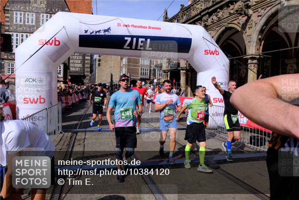 13.09.2026 - 21. swb-Marathon Bremen Tim E. http://msf.ph/oto/10384120 13.09.2026 13:21:51 Ziel 1130, 1254, 2088, 2397, 2570, 2904, 3120, 3202, 3435, 3655, 3695, 3930, 4165, 5542, 6862, 6865, 7176, 8184, 8270, 8384, 8730, 8923, 9048, 9059, 9514, 9722, 13145 meine-sportfotos.de