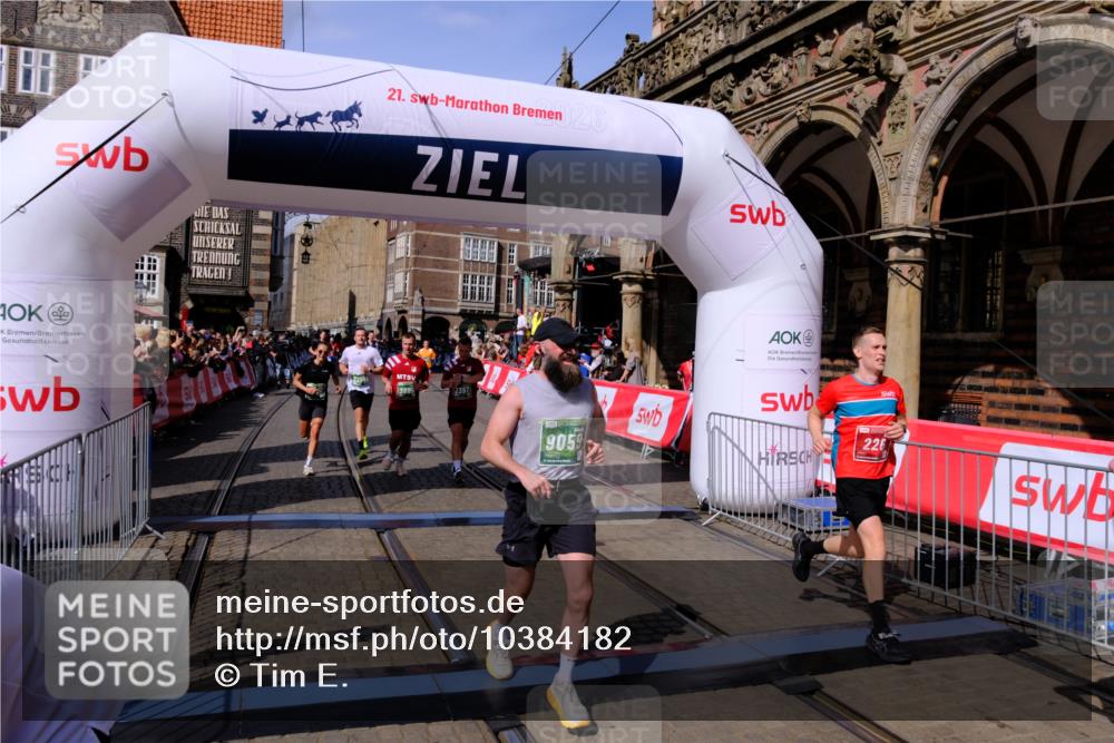 13.09.2026 - 21. swb-Marathon Bremen Tim E. http://msf.ph/oto/10384182 13.09.2026 13:22:03 Ziel 572, 1130, 1209, 1254, 2088, 2397, 2570, 3290, 3338, 3435, 3695, 3774, 3930, 3934, 4581, 4735, 5542, 6865, 6976, 7098, 7176, 8438, 8947, 9059, 9421, 10120, 13145 meine-sportfotos.de