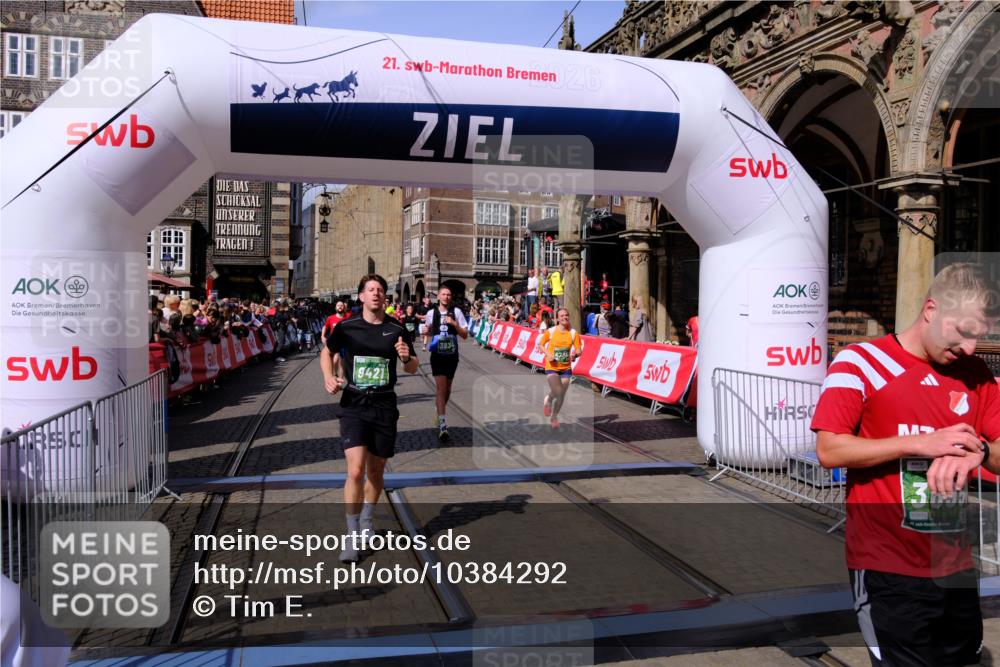 13.09.2026 - 21. swb-Marathon Bremen Tim E. http://msf.ph/oto/10384292 13.09.2026 13:22:08 Ziel 141, 572, 1209, 1254, 2051, 2397, 3290, 3338, 3695, 3774, 3934, 4581, 4735, 5193, 6865, 6976, 7098, 8438, 8947, 9059, 9421, 9599, 10120 meine-sportfotos.de