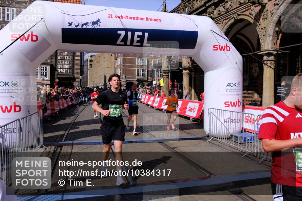 13.09.2026 - 21. swb-Marathon Bremen Tim E. http://msf.ph/oto/10384317 13.09.2026 13:22:08 Ziel 141, 572, 1209, 1254, 2051, 2397, 3290, 3338, 3695, 3774, 3934, 4581, 4735, 5193, 6865, 6976, 7098, 8438, 8947, 9059, 9421, 9599, 10120 meine-sportfotos.de