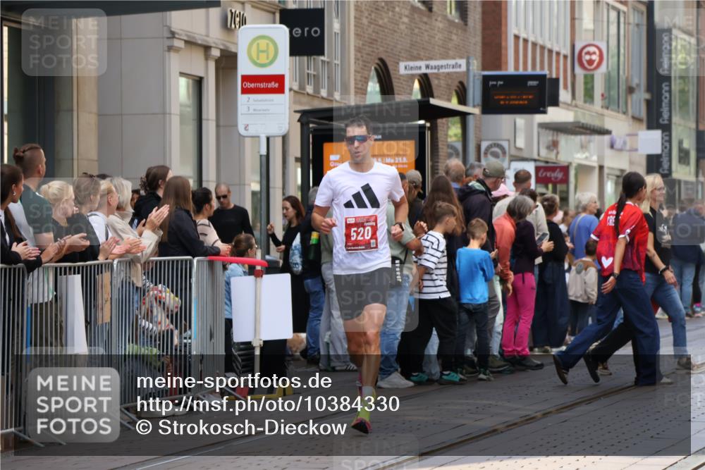 13.09.2026 - 21. swb-Marathon Bremen Strokosch-Dieckow http://msf.ph/oto/10384330 13.09.2026 12:50:29 Ziel 668, 1214, 8075, 520, 4232, 7692 meine-sportfotos.de
