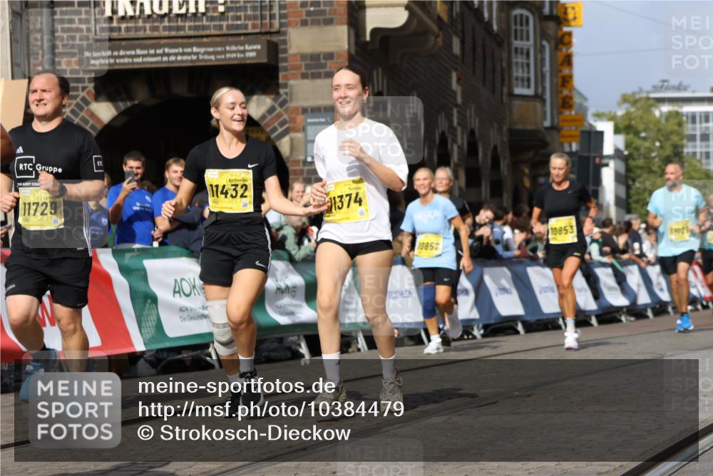 13.09.2026 - 21. swb-Marathon Bremen Strokosch-Dieckow http://msf.ph/oto/10384479 13.09.2026 11:06:32 Ziel 10204, 10375, 10376, 10662, 10681, 10682, 11029, 11156, 11340, 11374, 11432, 11460, 11674, 11690, 11775, 11786, 11849, 12479, 12486, 10323, 10654, 10795, 10849, 10989, 11021, 11066, 11370, 12146, 12219 meine-sportfotos.de