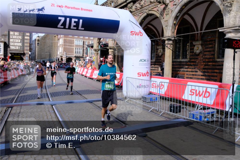 13.09.2026 - 21. swb-Marathon Bremen Tim E. http://msf.ph/oto/10384562 13.09.2026 13:22:22 Ziel 141, 148, 1209, 1601, 1645, 2051, 3021, 3652, 3774, 4581, 5193, 7625, 7917, 8438, 8452, 8924, 9599, 9839 meine-sportfotos.de