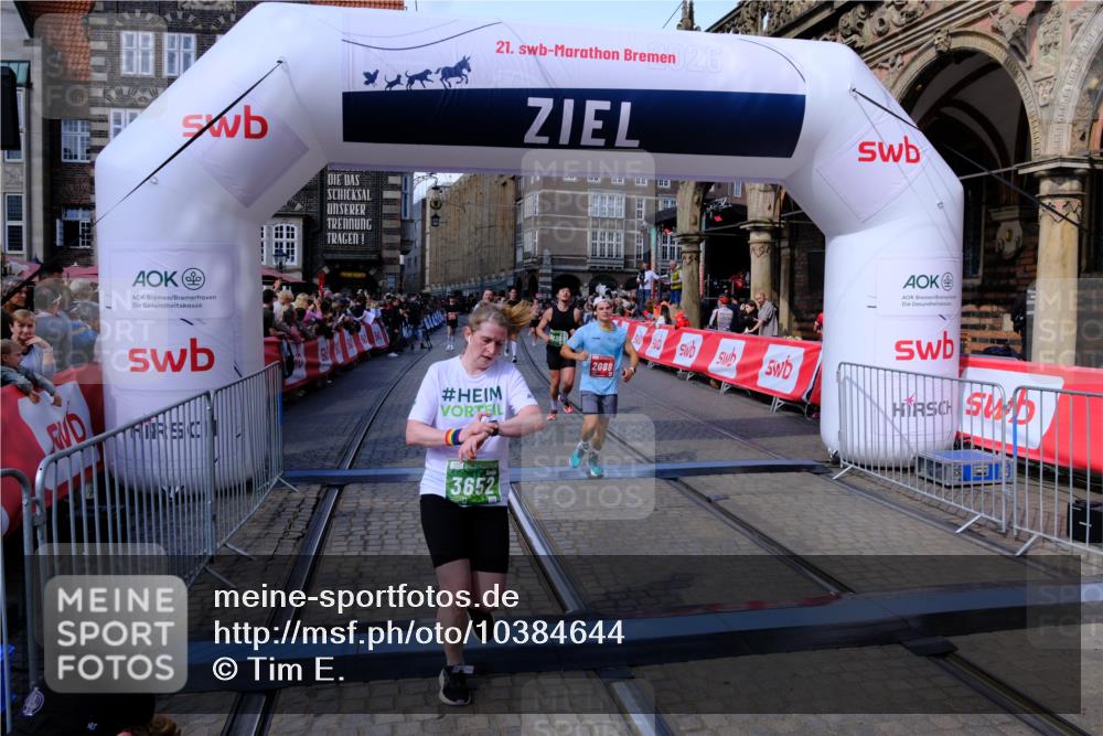 13.09.2026 - 21. swb-Marathon Bremen Tim E. http://msf.ph/oto/10384644 13.09.2026 13:22:27 Ziel 148, 1601, 1645, 2051, 2499, 3021, 3652, 4204, 4211, 6621, 7625, 7917, 8447, 8452, 8574, 8924, 9599, 9668, 9839 meine-sportfotos.de