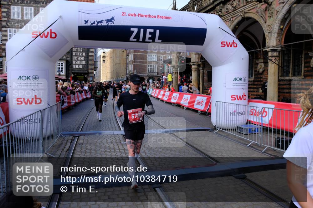 13.09.2026 - 21. swb-Marathon Bremen Tim E. http://msf.ph/oto/10384719 13.09.2026 13:22:35 Ziel 1601, 1645, 2499, 3021, 3855, 4204, 4211, 6621, 7625, 7917, 8447, 8574, 9668, 9839 meine-sportfotos.de