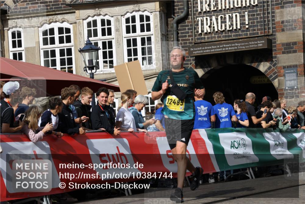 13.09.2026 - 21. swb-Marathon Bremen Strokosch-Dieckow http://msf.ph/oto/10384744 13.09.2026 11:06:40 Ziel 10376, 10681, 10682, 10852, 10853, 11028, 11029, 11340, 11374, 11432, 11460, 11690, 11729, 11849, 12217, 12479, 10323, 10378, 10663, 10989, 11066, 11370, 12124, 12146, 12219, 12249 meine-sportfotos.de