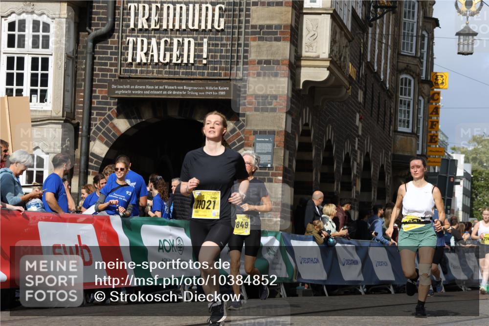 13.09.2026 - 21. swb-Marathon Bremen Strokosch-Dieckow http://msf.ph/oto/10384852 13.09.2026 11:06:45 Ziel 10376, 10681, 10682, 10852, 10853, 11021, 11028, 11240, 11340, 11374, 11432, 11690, 11729, 11849, 12217, 12479, 12485, 10378, 10663, 11066, 11257, 12124, 12219, 12249 meine-sportfotos.de