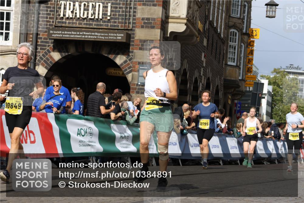 13.09.2026 - 21. swb-Marathon Bremen Strokosch-Dieckow http://msf.ph/oto/10384891 13.09.2026 11:06:46 Ziel 10376, 10681, 10682, 10852, 10853, 11021, 11028, 11240, 11340, 11374, 11432, 11729, 11849, 12217, 12479, 12485, 10378, 10663, 11066, 11257, 12124, 12249 meine-sportfotos.de