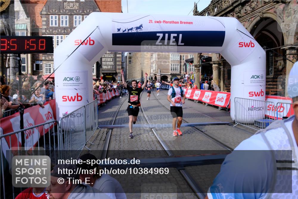 13.09.2026 - 21. swb-Marathon Bremen Tim E. http://msf.ph/oto/10384969 13.09.2026 13:22:47 Ziel 1933, 2481, 3855, 4204, 4211, 4483, 4697, 6891, 7586, 8447, 8547, 8694, 9668 meine-sportfotos.de