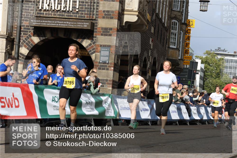 13.09.2026 - 21. swb-Marathon Bremen Strokosch-Dieckow http://msf.ph/oto/10385006 13.09.2026 11:06:49 Ziel 10376, 10654, 10681, 10682, 10849, 10852, 10853, 11021, 11028, 11240, 11340, 11374, 11432, 11729, 11849, 12217, 12479, 12485, 10156, 10378, 10663, 11257 meine-sportfotos.de