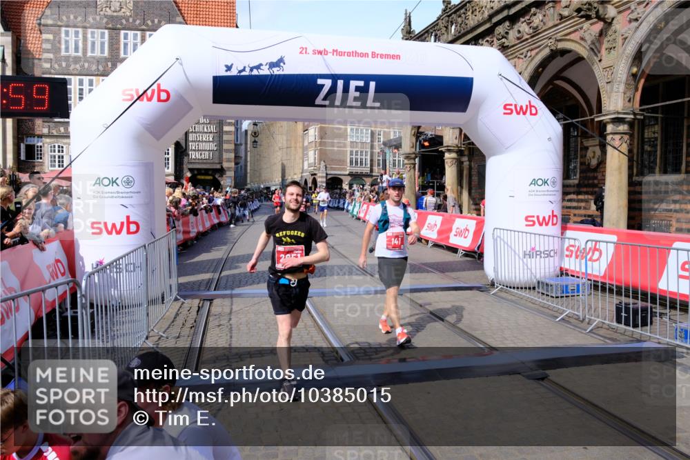 13.09.2026 - 21. swb-Marathon Bremen Tim E. http://msf.ph/oto/10385015 13.09.2026 13:22:48 Ziel 388, 1933, 2402, 2481, 3855, 4483, 4697, 6891, 7586, 8547, 8694 meine-sportfotos.de