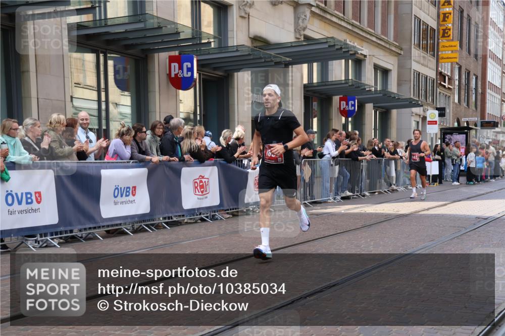 13.09.2026 - 21. swb-Marathon Bremen Strokosch-Dieckow http://msf.ph/oto/10385034 13.09.2026 12:51:14 Ziel 3617, 13033, 858, 1214, 1453, 1639 meine-sportfotos.de