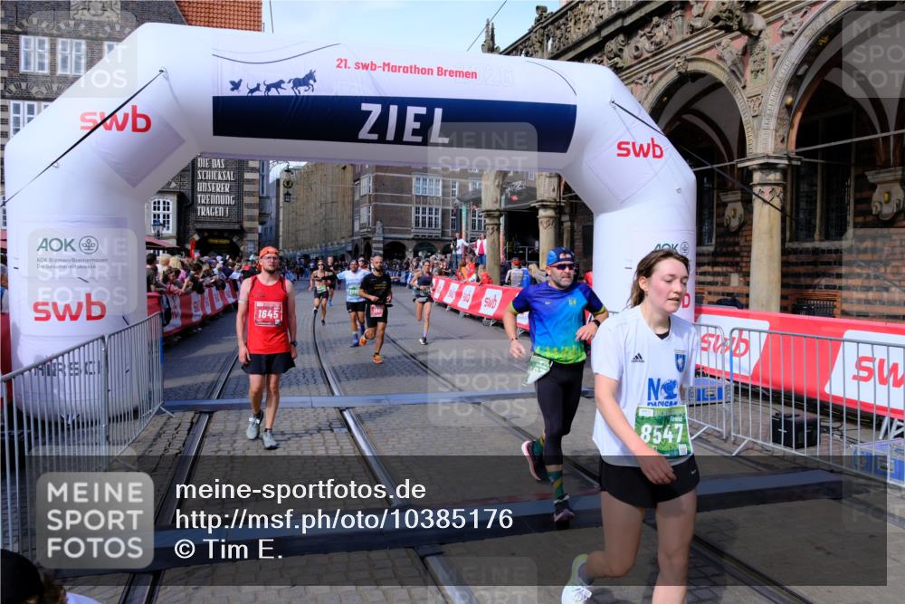 13.09.2026 - 21. swb-Marathon Bremen Tim E. http://msf.ph/oto/10385176 13.09.2026 13:23:00 Ziel 388, 913, 2402, 2481, 2771, 2806, 4483, 6707, 6737, 6792, 6891, 7586, 8547, 8551, 8694, 9090, 9510 meine-sportfotos.de